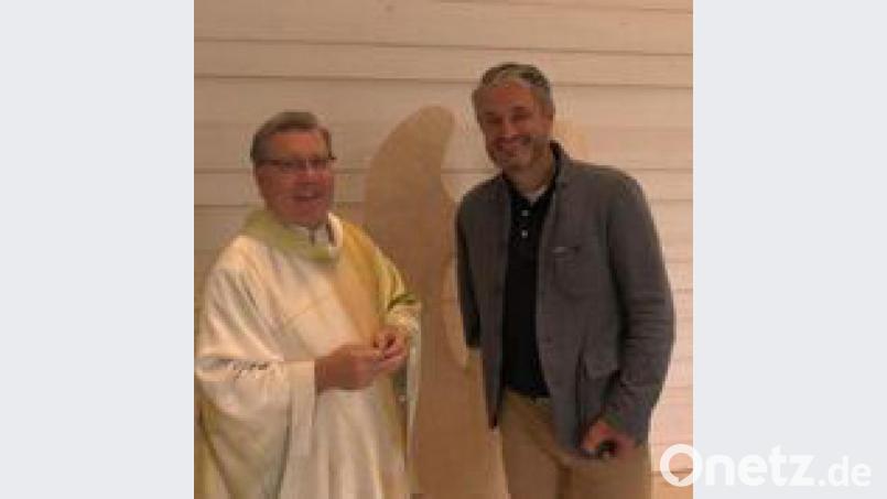 Pfarrer Manfred Strigl (links) und Olympionike Gerd Schönfelder (rechts). Bild: rw