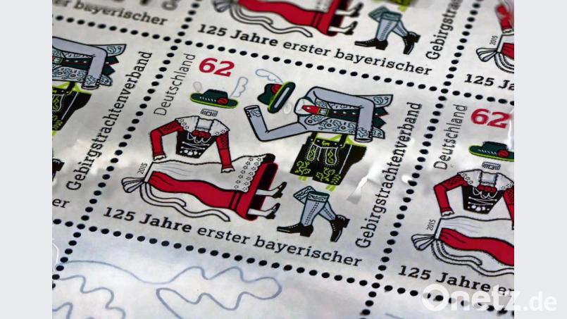 Sonderbriefmarken zum Jubiläum &quot;125 Jahre erster bayerischer Gebirgstrachtenverband&quot;. Bild: tr