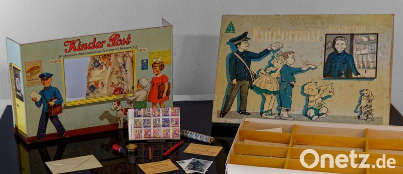 Dieses Kinderpost-Set aus dem Jahr 1957 haben die Museums-Mitarbeiterinnen für 25 Euro im Internet ersteigert. Bild: tr