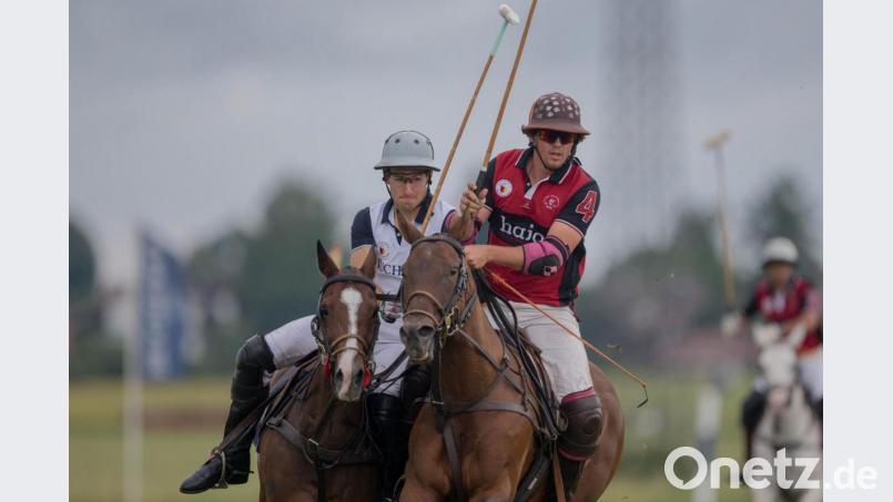 Vollen Einsatz zeigen die Polo-Spieler beim "Bucherer Cup". Bild: exb
