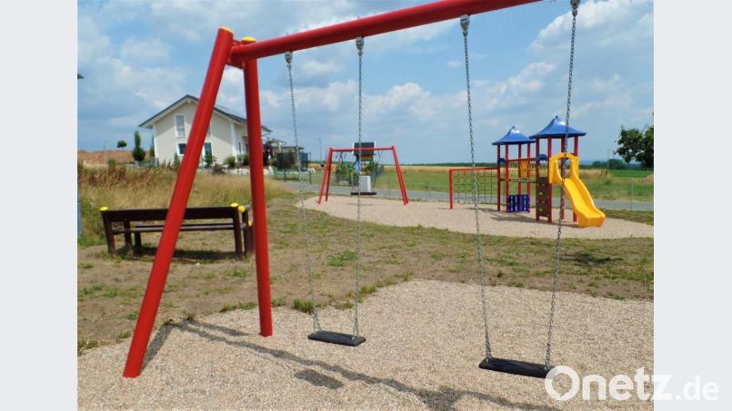 Auf den Spielplätzen können die Kinder nun wieder toben. Bild: jml