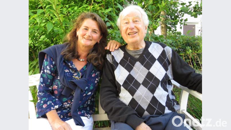 Die Physiotherapeutin Gudrun Müller hat den Schlagersänger Gerd Gudera zuerst nicht erkannt. Erst, als er zu singen begann, wurde sie aufmerksam. Dann outet er sich als &quot;Ehemaliger&quot; der legendären &quot;Nilsen Brothers&quot;. Bild: ubb