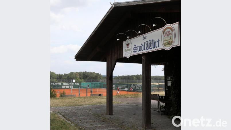 Pleite: Der Ammerthaler Tennisclub TST kann seine seit der Gründung bestehenden Kredite nicht mehr bedienen. Jetzt muss die Gemeinde einspringen. Sie gab 1993 eine Bürgschaft ab. Bild: Wolfgang Steinbacher