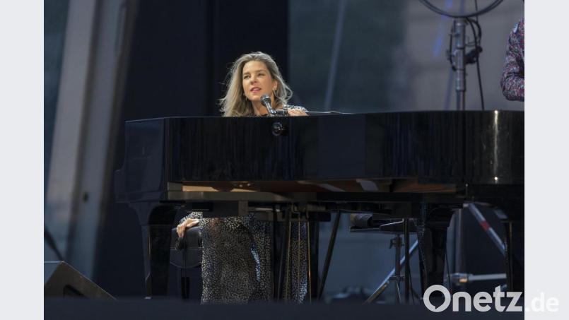 Ein Weltstar ohne Allüren: Diana Krall bei den Schlossfestspielen in Regensburg. Bild: altrofoto.de