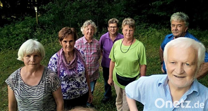 Die Idee von Pfarrer Andreas Schlagenhaufer war und ist gut: Drei Mal pro Woche trifft sich eine Gruppe in der Früh, um gemeinsam eine Stunde lang spazieren zu gehen. Seit zehn Jahren. Bild: jml