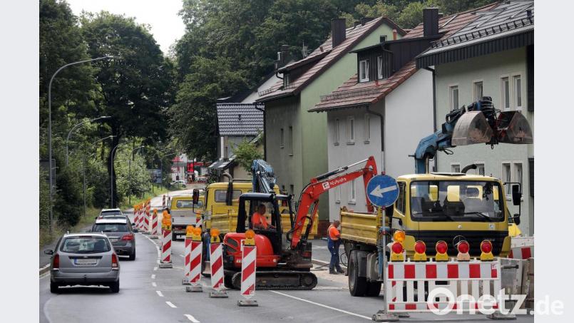 Die Baustelle in der Bayreuther Straße ärgert viele Autofahrer. Einige von ihnen fahren hier auch entgegen der erlaubten Fahrtrichtung, wie die Polizei feststellen muss. Bild: Wolfgang Steinbacher