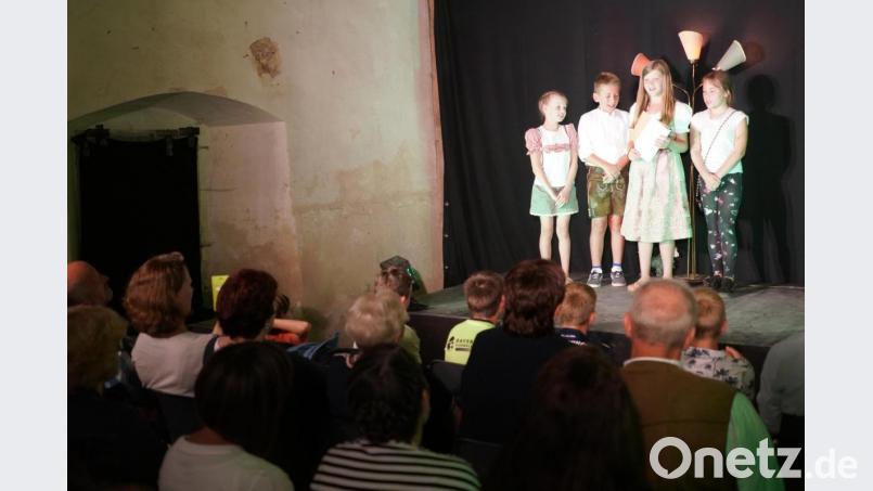 Waldthurner Schulkinder (von links) Elena Stahl, Julius Hornstein, Sophia Kleber und Lèa Menzl Bild: fvo