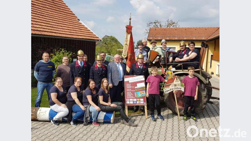 Das ganze Dorf freut sich auf viele Gäste und ein zünftiges Fest.




Das ganze Dorf freut ich auf viele Gäste und ein zünftiges Fest. Bild: exb