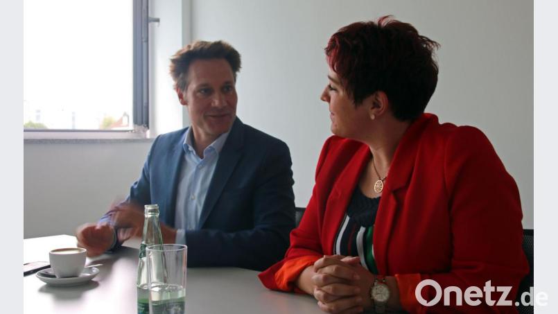 Grünes Duo beim Redaktionsgespräch: Fraktionsvorsitzender Ludwig Hartmann und schulpolitische Sprecherin Anna Toman. Bild: jrh