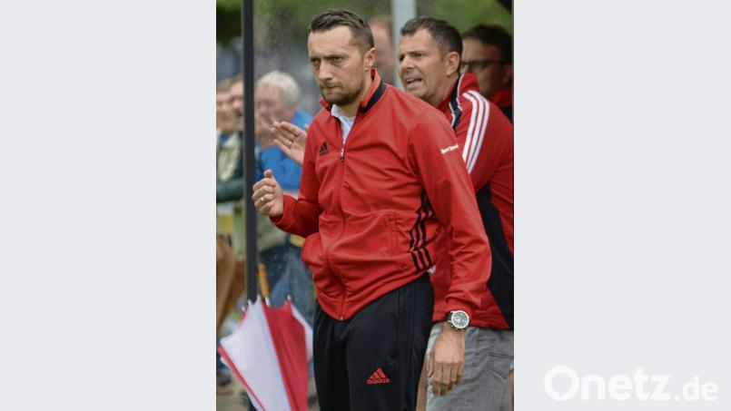 SpVgg-Trainer Tobias Bernklau will mit seinen Pfreimdern den ersten Saisonsieg einfahren. Bild: exb