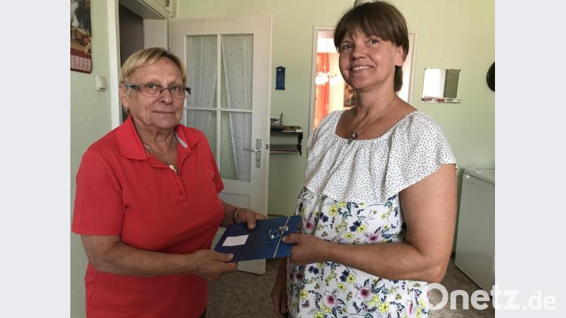 Elisabeth Nickl (links) hat Erna Meißner für die Aktion &quot;Mein Lichtblick&quot; vorgeschlagen. &quot;Jetzt kann ich mich endlich einmal revanchieren&quot;, sagt sie. Bild: eig