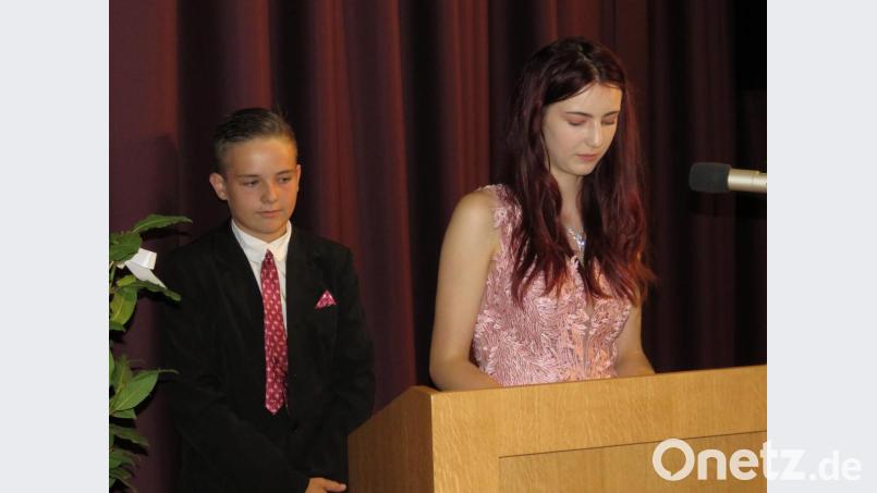 Für ihre Klasse 9 GTK ließen Dominik Kalt und Christina Plötz den Schulalltag Revue passieren. Bild: ubb