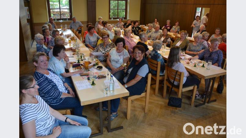 In den kleinen Saal des Josefsheims hatte der Frauenbund Mitterteich zu einem Oberpfälzer Märchenabend eingeladen. Bild: jr