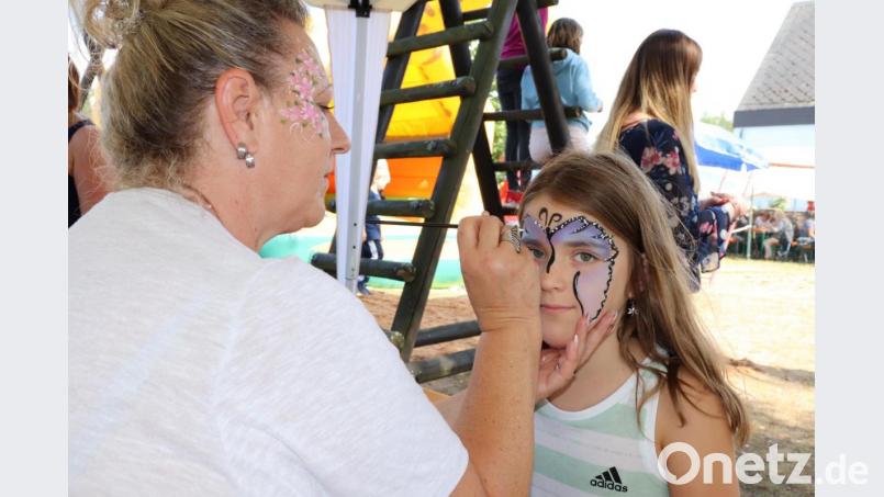 Prinzessin oder Schmetterling? Oder lieber doch Einhorn?Beim Kinderschminken wurden die Wünsche der Mädchen erfüllt. Die Jungs wollten eher als Tiger oder Spinne den Nachmittag verbringen. Bild: myd