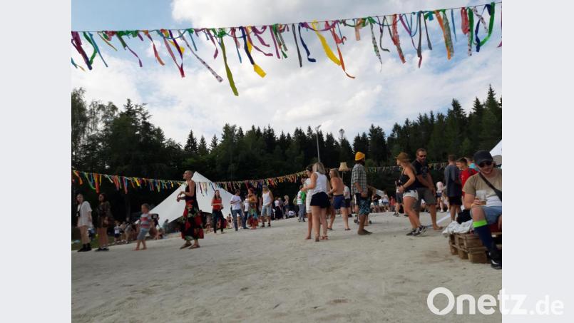 Sommer, Sonne, Strand und Musik: Beim Naturraum-Open-Air kamen alle Besucher auf ihre Kosten. Bild: gis