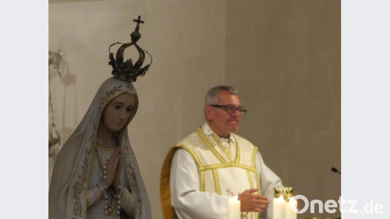 Diözesanjugendpfarrer Christian Kalis während des Festgottesdiensts. Bild: mdö