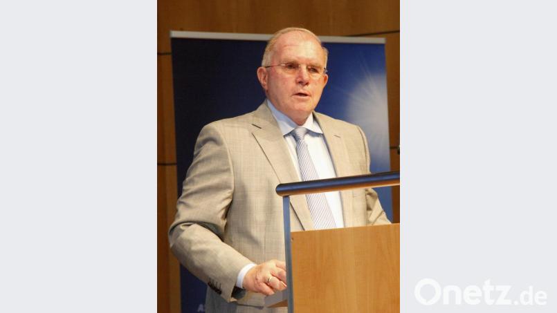 General a.D. Dr. Klaus Naumann beobachtet einen Zerfall Europas und sorgt sich um die Sicherheit. Er sprach bei der Landesversammlung des CSU-Arbeitskreises „Außen- und Sicherheitspolitik“ am Samstag, 20. Juli 2019 in Amberg. Bild: Hirsch