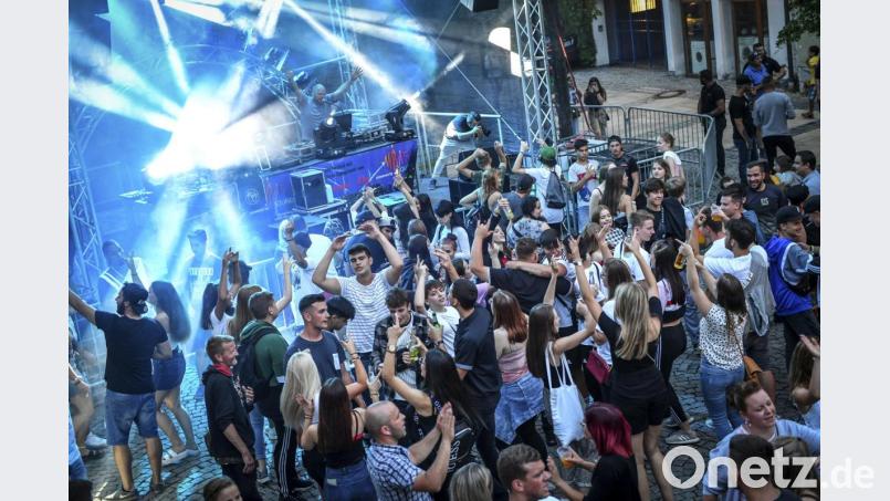 Beste Stimmung herrschte beim Altstadtfest im Winkel. Bild: Miedl