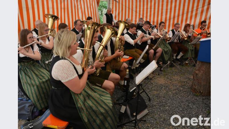 Die Blaskapelle Falkenberg spielte auf. Bild: jr