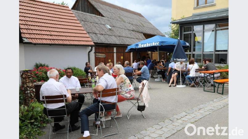 An den Festgottesdienst schloss sich das Pfarrfest im Reichertn-Stodl an. Bild: akp