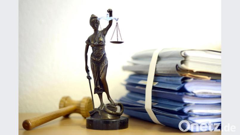 Eine modellhafte Nachbildung der Justitia. Foto: Volker Hartmann/Archivbild Bild: Volker Hartmann