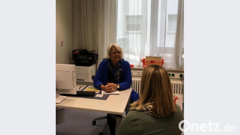 Ulrike Zimmek ist eine der Hebammen, die Frauen bei der Ambulanten Hebammensprechstunde weiterhilft. Bild: Zimmek/exb