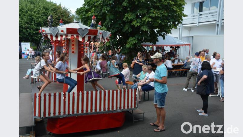 Gut angenommen wurde das Kinderkarussell. Bild: jr