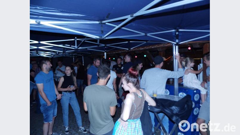 Gute Stimmung herrscht abends im Festzelt. Bild: alr