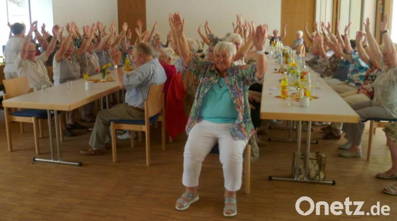 Freude und ausgelassene Stimmung bestimmte beim Sommerfest der Senioren den Nachmittag mit alten Melodien, die auch zum Tanzen einluden. Bild: mab