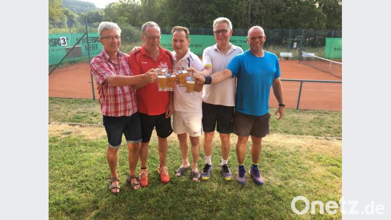 Bild der Meistermannschaft der Herren 55 , von links Karl - Heinz Griesbeck, Harry Koller, Jens Müller, Hans Waterloo und Mannschaftsführer Udo Ludwig. Bild: kr