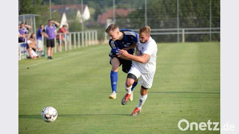 Der SV Raigering, hier mit Moritz Ram (links), hatte den TSV Detag Wernberg zu Gast im Pandurenpark. Bild: brü