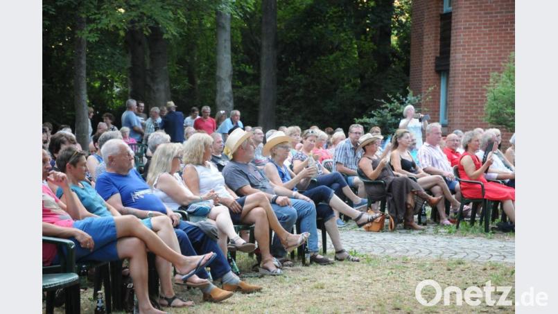 Manche Gäste setzen auf Cowboyhüte. Bild: bey