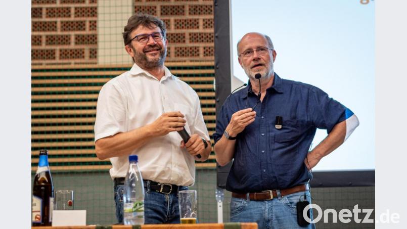 Prof. Dr. Lesch und Wolfgang Haberberger in Kemanth Bild: pml