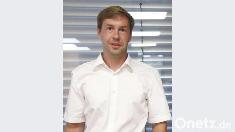 "Die Technik der rauen Rampen ist erprobt", sagt Diplom-Ingenieur Andreas Ettl vom Wasserwirtschaftsamt Weiden Bild: Hirsch