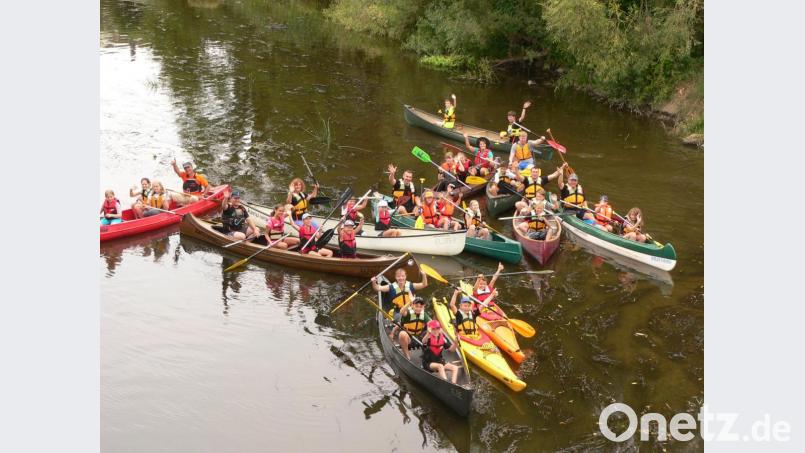 Mit dem Weidener Kanuverein geht es für 22 Kinder von Oberwildenau nach Weiden. Bild: mh