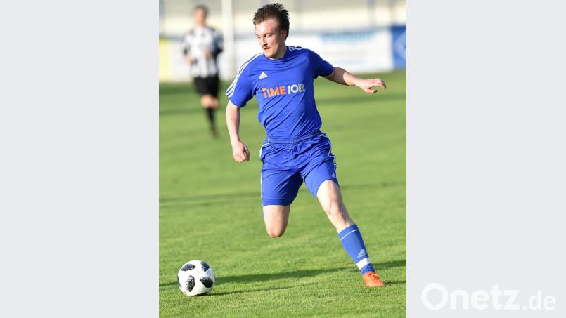 Martin Pasieka erzielte beide Etzenrichter Tore beim 2:0-Heimsieg über den FC Amberg. Bild: mem