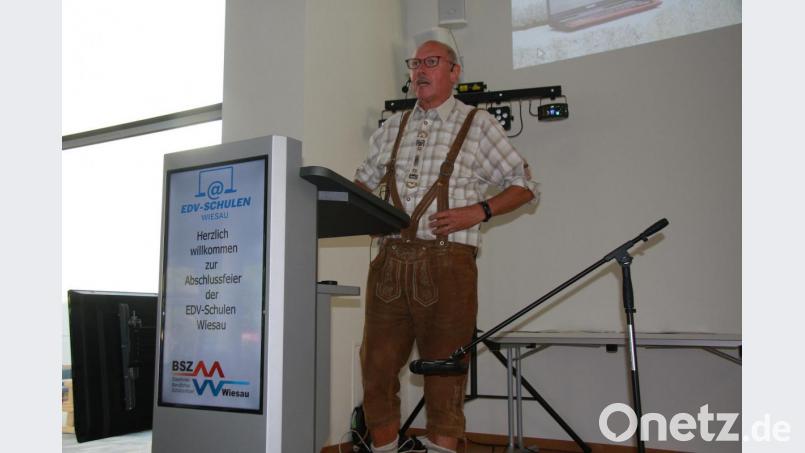 „Schneller ist nur Helene Fischer“, präsentierte sich Dr. Hermann Körner urplötzlich in Lederhose. Bild: wro