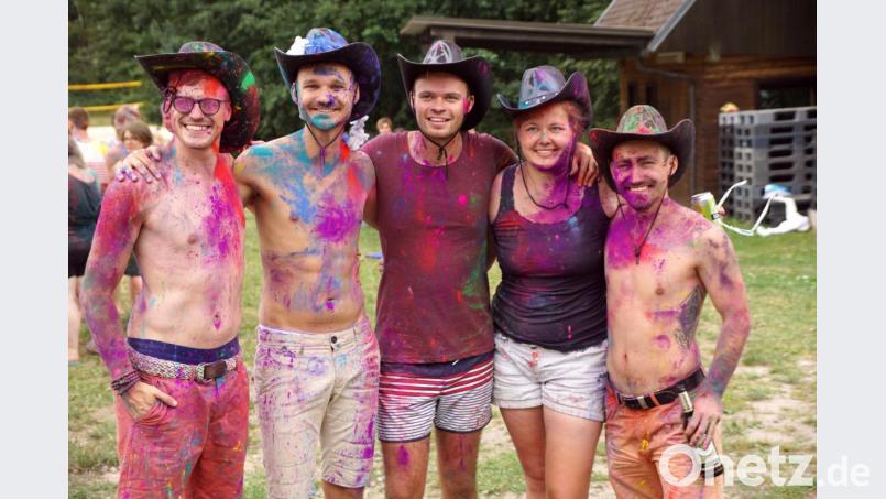 Internationalen Flair brachten für vier Tage 120 Betreuer des internationalen Schüleraustauschs auf den Zeltplatz des Zeltlagervereins Speichersdorf, gleich neben dem Naturerlebnisbad in Immenreuth. Bild: bkr