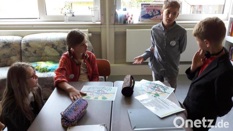 Heimatforscher Königstein:
Umgehungsstraße ja oder nein? Darüber tauschten die Nachwuchspolitiker in Königstein Argumente aus. Bild: Michael Schröter