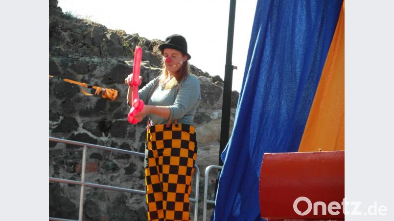 Der kleine Clown sorgt für Begeisterung. Bild: hl