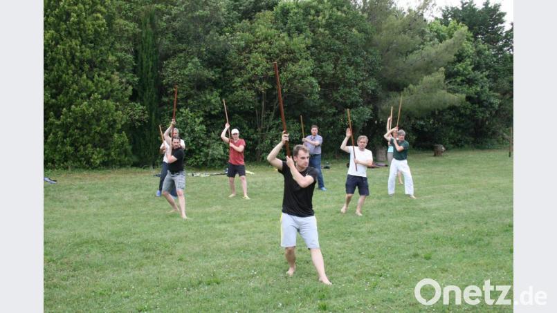 Die Lehrgangsteilnehmer übten am Nachmittagstraining auf dem Gelände des Campingplatzes. Bild: exb