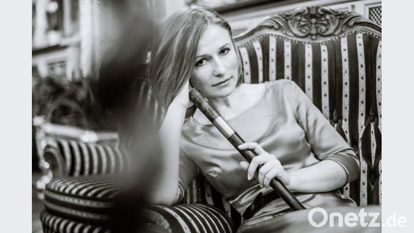 Professorin Boschena Korchynska wird mit virtuosem Flötenspiel bei der Serenade am 9. August die Gäste in ihren Bann ziehen. Bild: bej