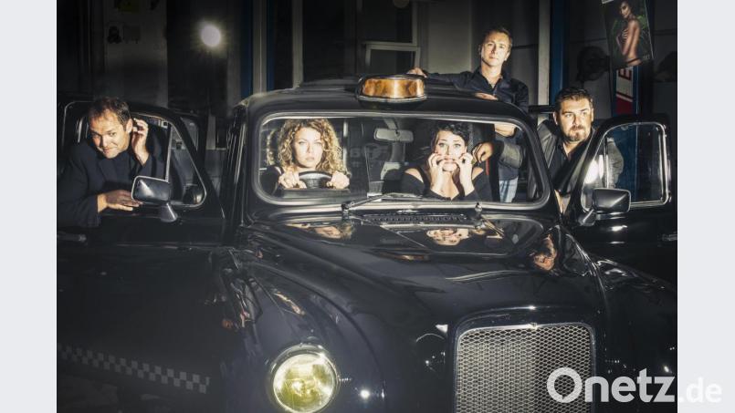 Mit „Yellow Cab“ startet die Jubiläumsausgabe der Schmdtsommernächte. Steffi Denk, Anne Schnell, Matthias Klimmer, Florian Kopp und Maximilian Maier spielen Klassiker der Pop- und Soulgeschichte der letzten 30 Jahre unplugged. Bild: Uli Zrenner-Wolkenstein