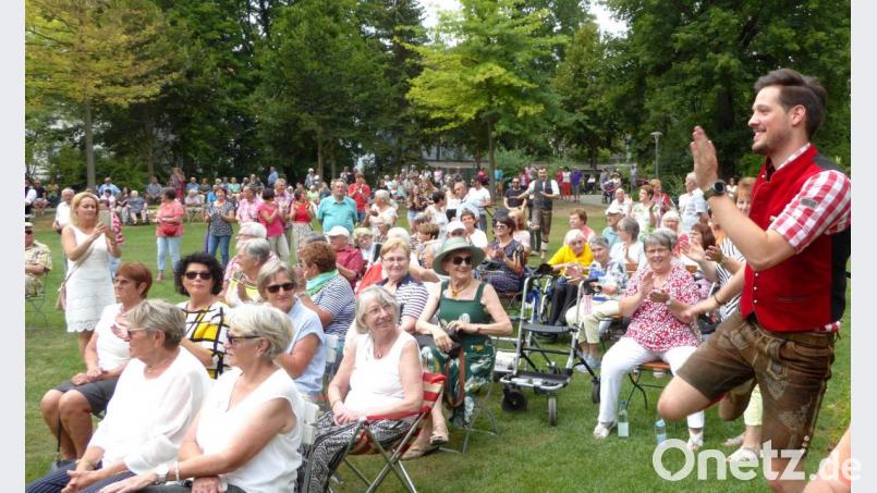 Auftritt der Burschen vom „Neidaffer Plattlclub“. Bild: fsb