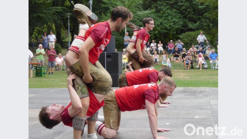 Auftritt der Burschen vom „Neidaffer Plattlclub“ Bild: fsb