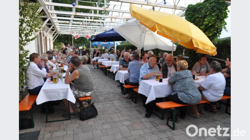 Blick in die Festgästerunde. Bild: ak