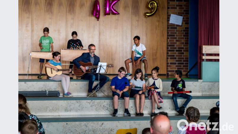 Mit Musik geht es in die Freienzeit. Bild: sml