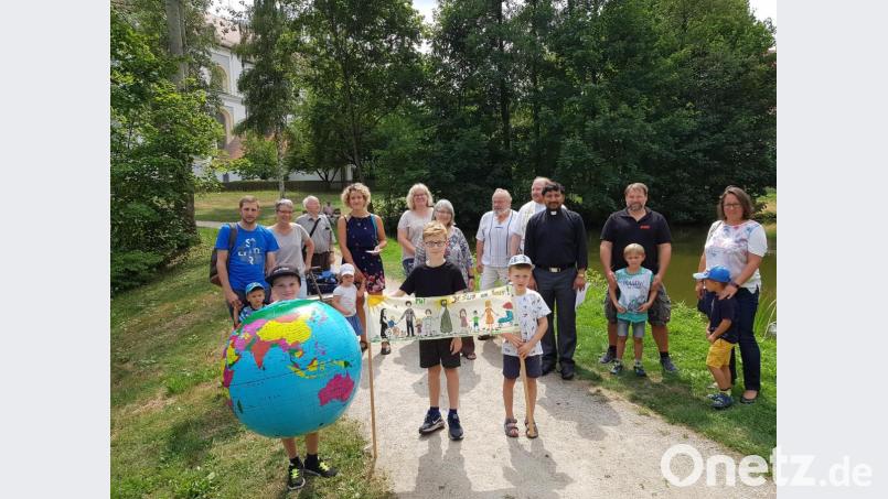 &quot;Mit Jesus on tour&quot; in der Parkanlage Schwanenwiese. Die Familienwallfahrt war ein Angebot des Sachausschusses Ehe und Familie im Pfarrgemeinderat. Bild: exb