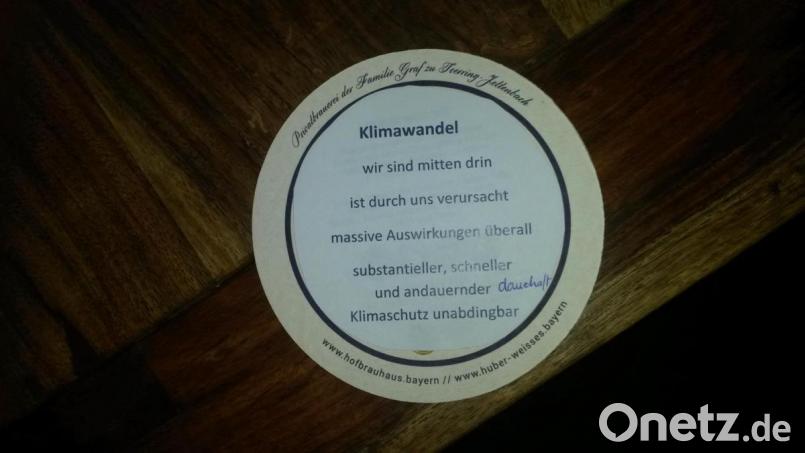 Mitglieder des Klimabeirats haben diesen Bierdeckel Markus Söder gegeben. Bild: jum