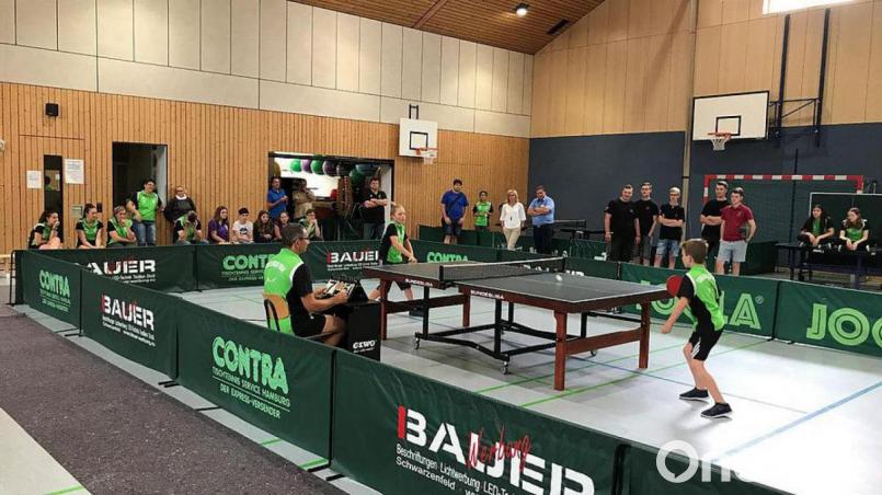 Die Nachwuchs-Tischtennisspieler zeigten ihr Können an der Platte. Bild: Christopher Dotzler